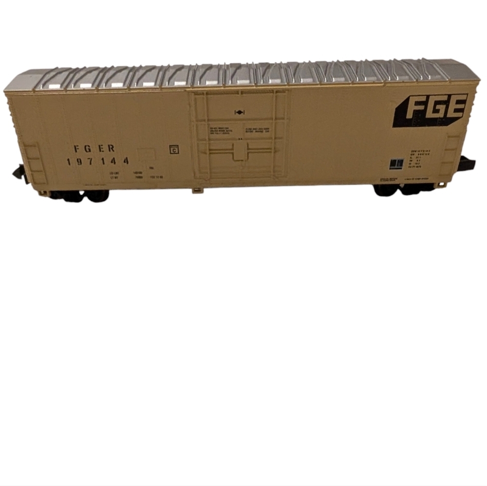 ATLAS NWT Vintage Train Boxcar Fruit Growers Express 50ft Reefer N-Scale Tan